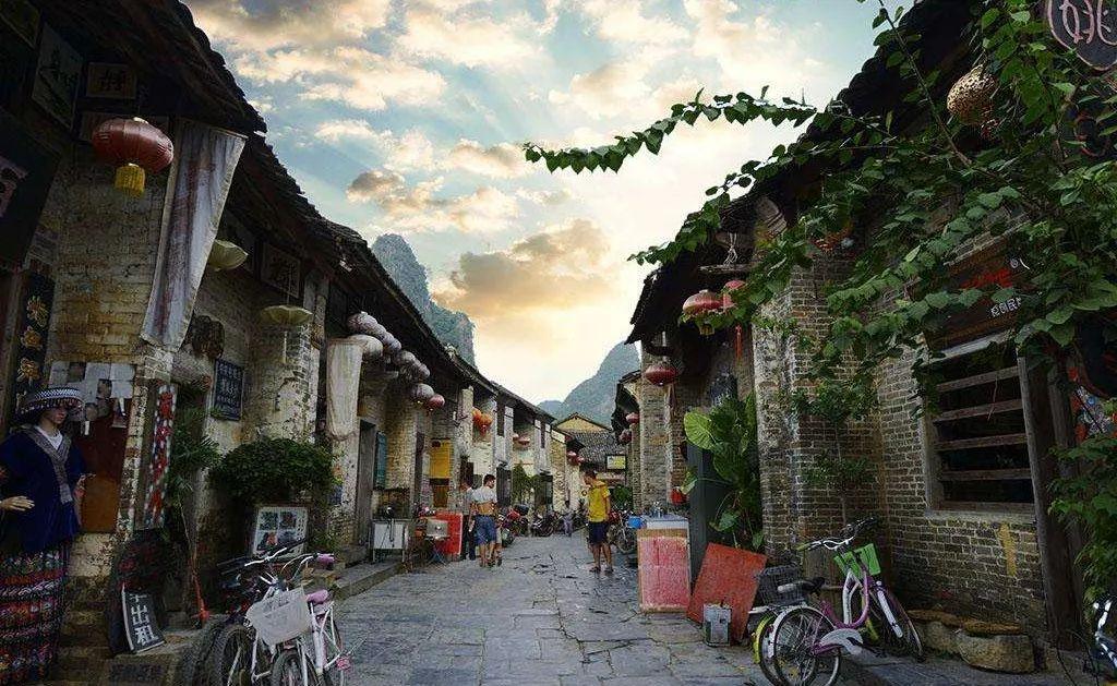 智能问答网页李白《上阳台帖》内容的现代译文是什么意思?请大神解释详细点,解答你的疑惑